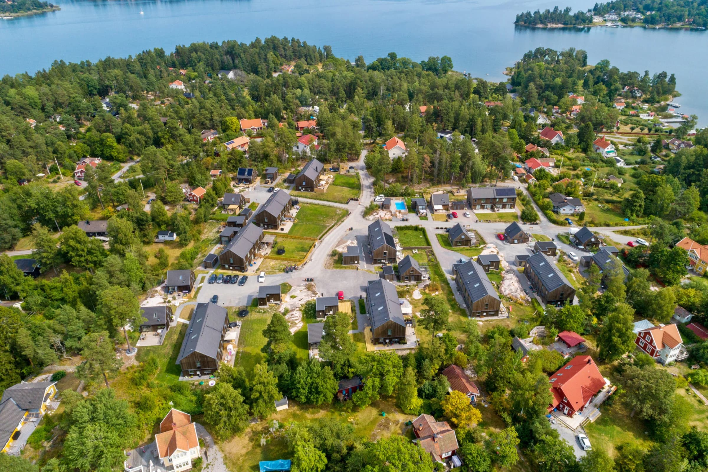 Skärgårdsslänten översikt vid vattnet