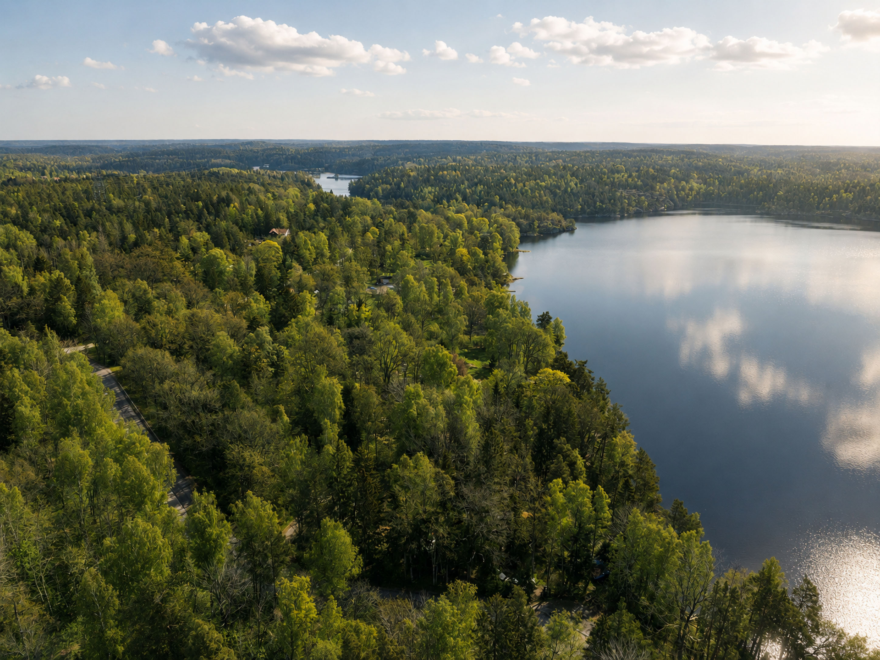 Eklunden — sjö och skog